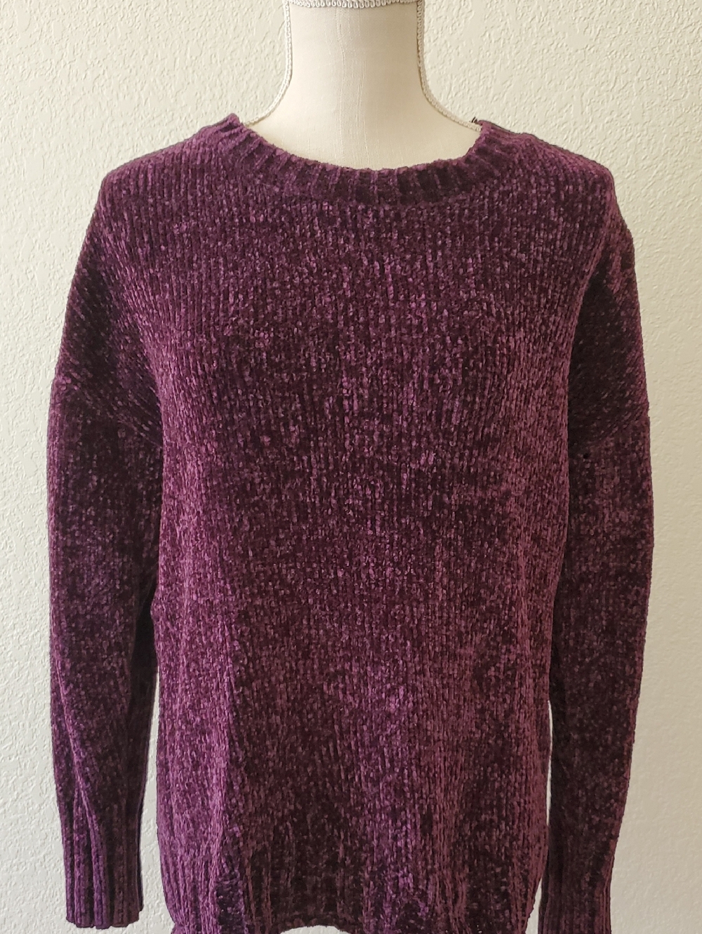 Seven7 Plush Chenille Crewneck Sweater in Plum